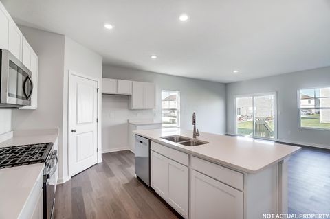 Tiny photo for 128 Vine Grove Drive, Circleville, OH 43113 (MLS # 226002666)