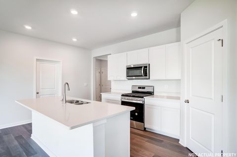 Tiny photo for 128 Vine Grove Drive, Circleville, OH 43113 (MLS # 226002666)