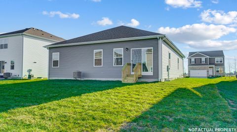 Tiny photo for 128 Vine Grove Drive, Circleville, OH 43113 (MLS # 226002666)