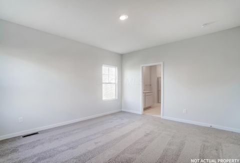 Tiny photo for 128 Vine Grove Drive, Circleville, OH 43113 (MLS # 226002666)