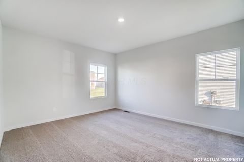 Tiny photo for 128 Vine Grove Drive, Circleville, OH 43113 (MLS # 226002666)