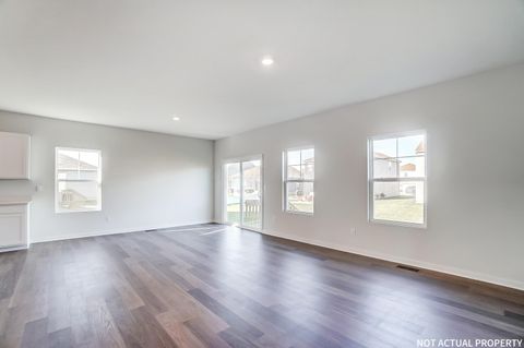 Tiny photo for 128 Vine Grove Drive, Circleville, OH 43113 (MLS # 226002666)