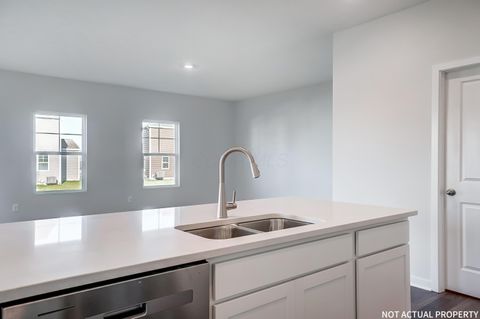 Tiny photo for 128 Vine Grove Drive, Circleville, OH 43113 (MLS # 226002666)