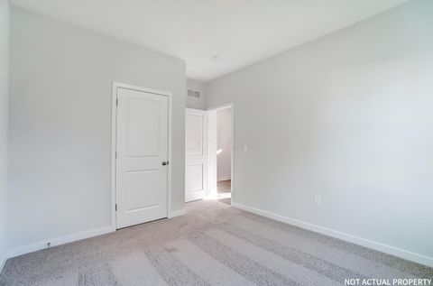 Tiny photo for 128 Vine Grove Drive, Circleville, OH 43113 (MLS # 226002666)