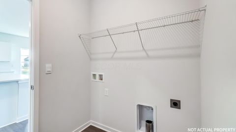 Tiny photo for 128 Vine Grove Drive, Circleville, OH 43113 (MLS # 226002666)