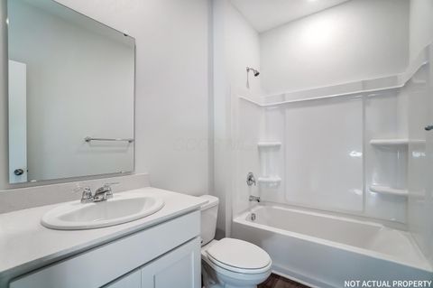 Tiny photo for 128 Vine Grove Drive, Circleville, OH 43113 (MLS # 226002666)