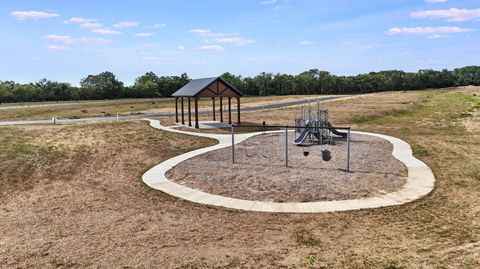 Tiny photo for 128 Vine Grove Drive, Circleville, OH 43113 (MLS # 226002666)