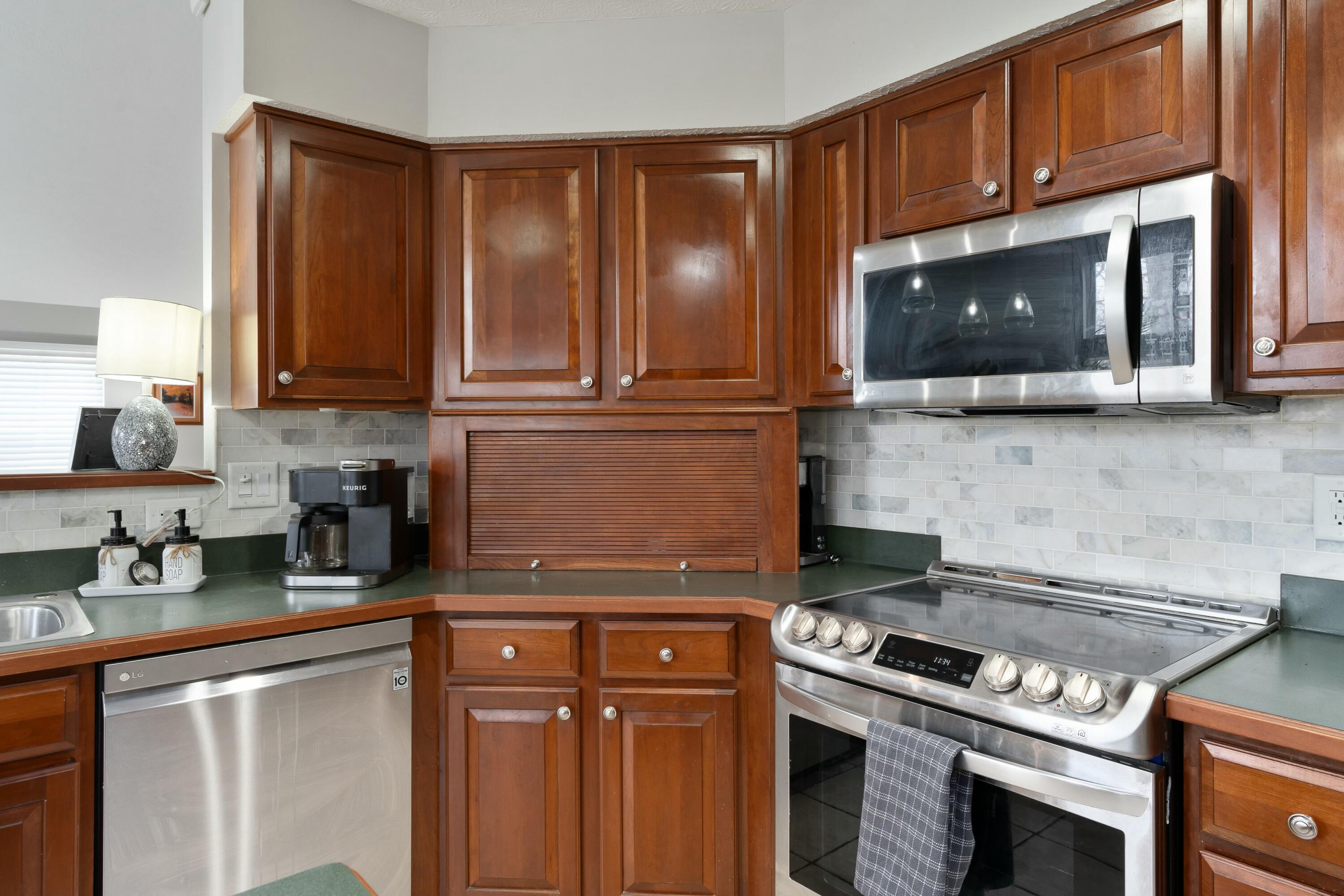 2232 Birch Bark Trail, Grove City, Ohio image 14