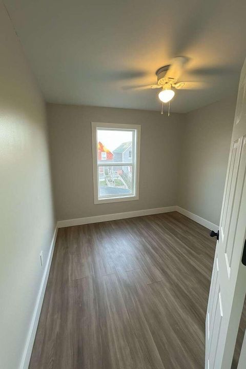 Tiny photo for 800 Carpenter Street, Columbus, OH 43206 (MLS # 225046221)