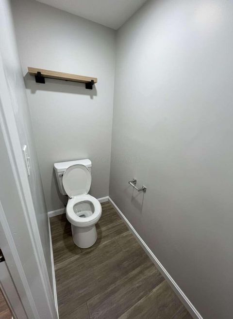 Tiny photo for 800 Carpenter Street, Columbus, OH 43206 (MLS # 225046221)