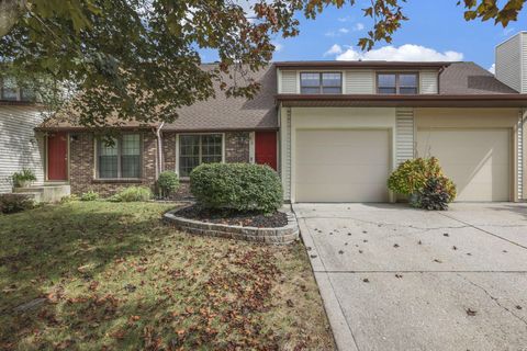 Photo of 810 Applewood Lane, Westerville, OH 43081 (MLS # 225036622)