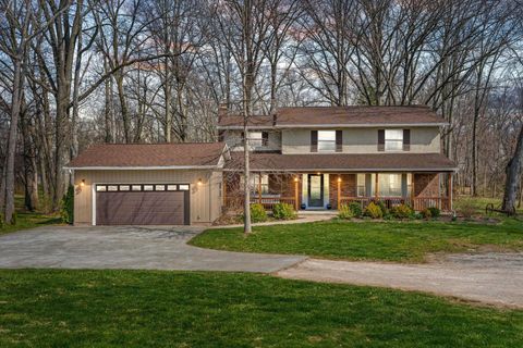 Photo of 830 Taylor Road, Columbus, OH 43230 (MLS # 226009706)