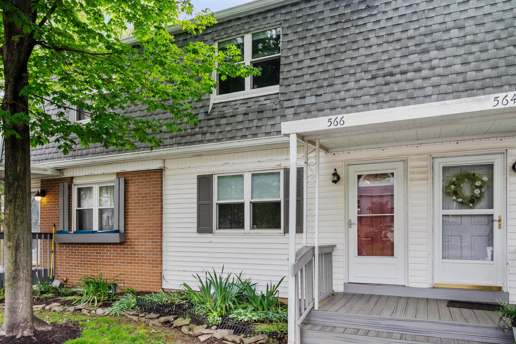 566 Harding Lane, Delaware, Ohio image 1