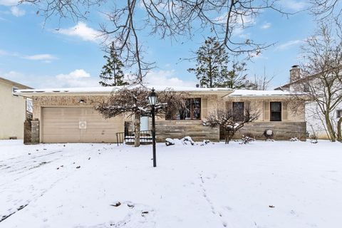 Photo of 1705 Ivyhill Loop S, Columbus, OH 43229 (MLS # 225045803)