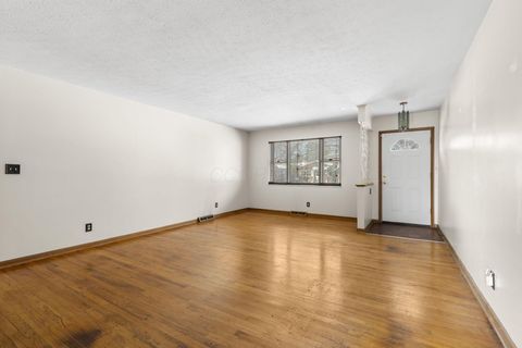 Tiny photo for 1705 Ivyhill Loop S, Columbus, OH 43229 (MLS # 225045803)