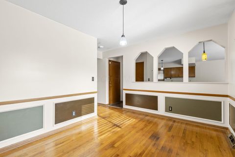 Tiny photo for 1705 Ivyhill Loop S, Columbus, OH 43229 (MLS # 225045803)