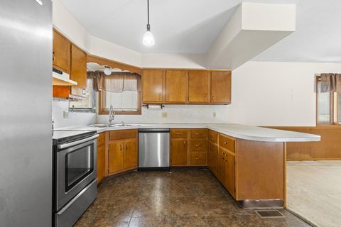 Tiny photo for 1705 Ivyhill Loop S, Columbus, OH 43229 (MLS # 225045803)