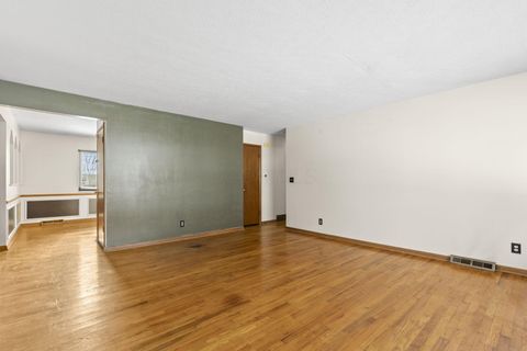 Tiny photo for 1705 Ivyhill Loop S, Columbus, OH 43229 (MLS # 225045803)