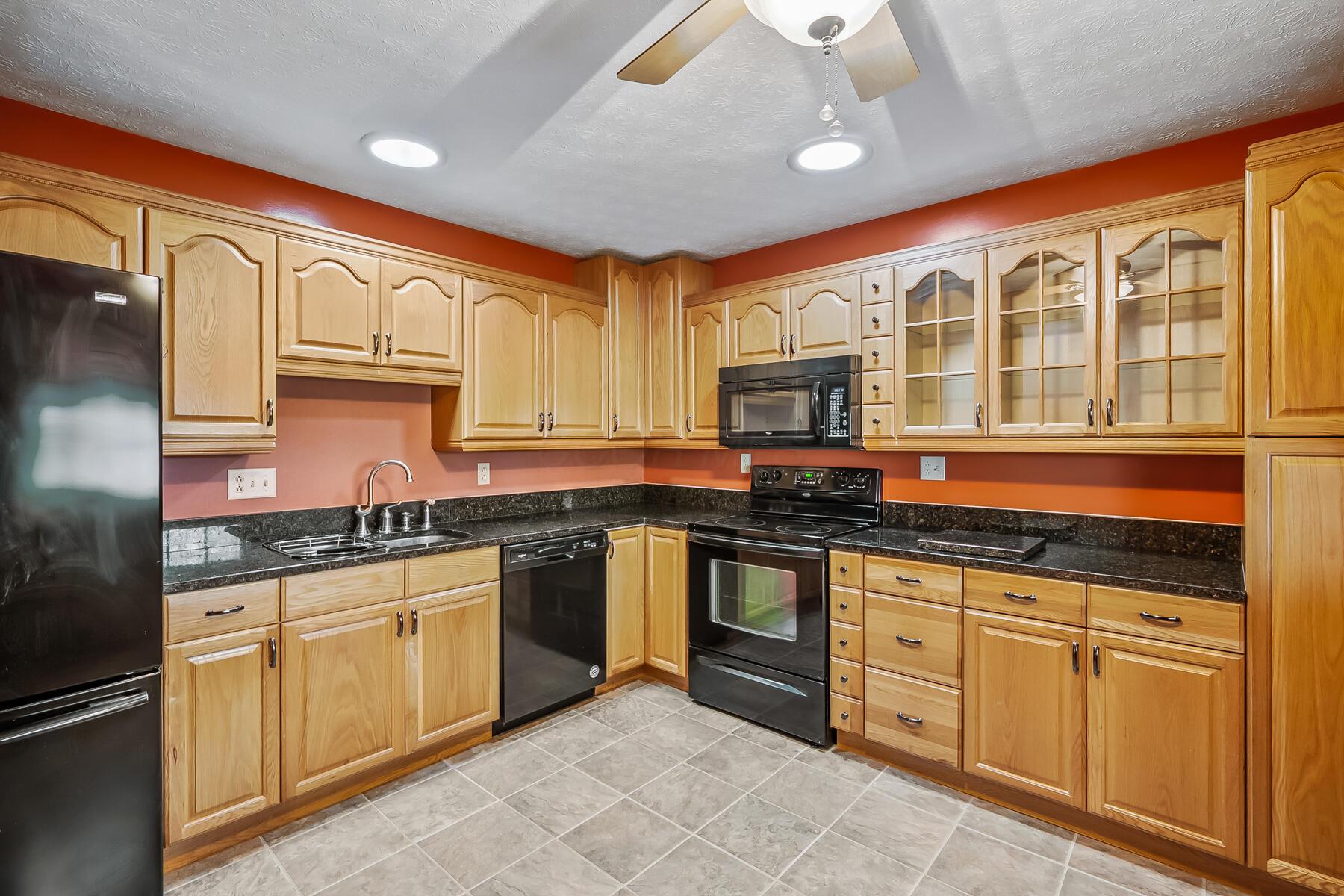 510 N Elm Street, Caledonia, Ohio image 10