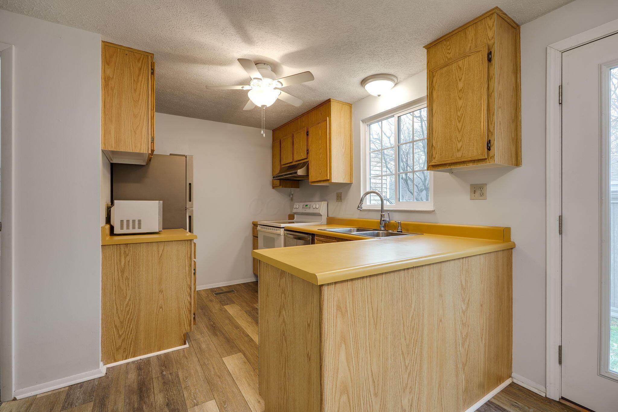 3034 Colony Lane, Springfield, Ohio image 18