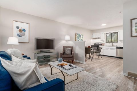 Photo of 1442 Londondale 2-4 #2-4, Newark, OH 43055 (MLS # 225034523)