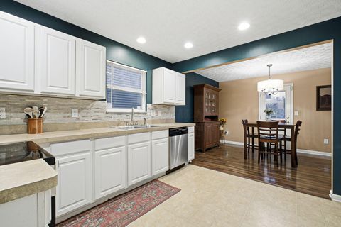 Tiny photo for 2172 Balais Court, Grove City, OH 43123 (MLS # 225045364)