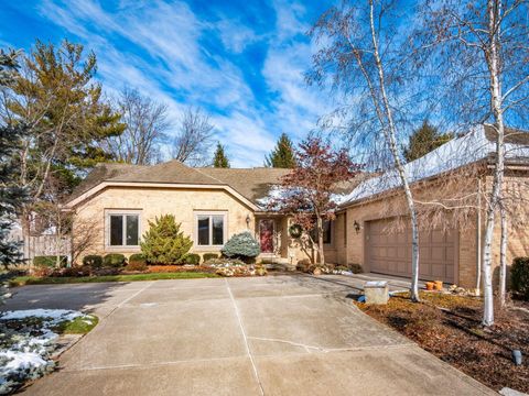 Photo of 3320 Scioto Run Boulevard, Hilliard, OH 43026 (MLS # 225045148)