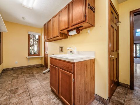 Tiny photo for 3320 Scioto Run Boulevard, Hilliard, OH 43026 (MLS # 225045148)