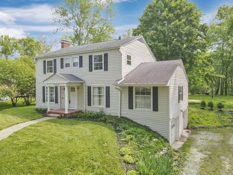 Photo of 498 Marion Manor Woods, Newark, OH 43055 (MLS # 225019708)