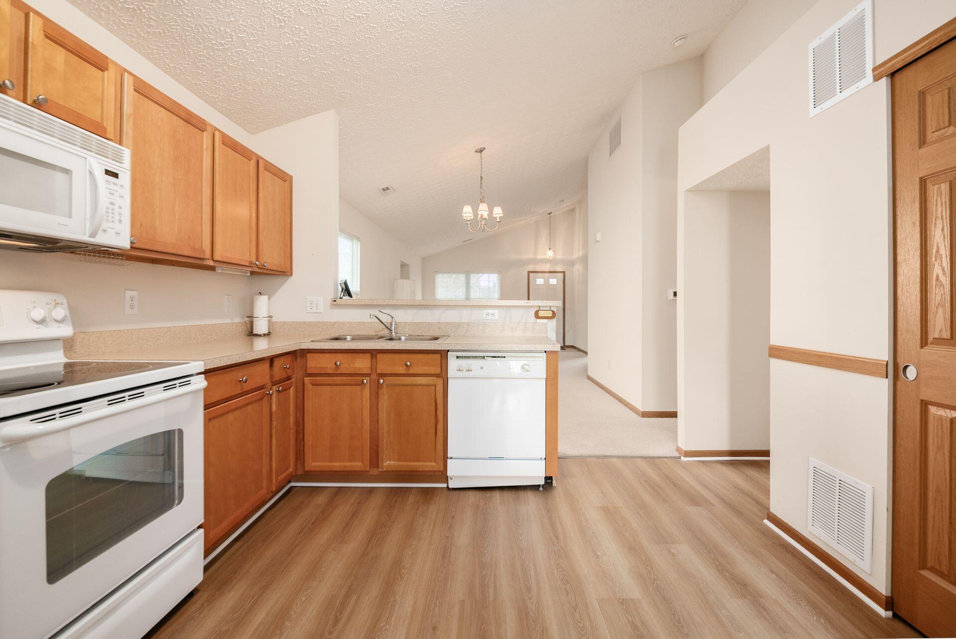 5704 Galveston Drive, Columbus, Ohio image 16