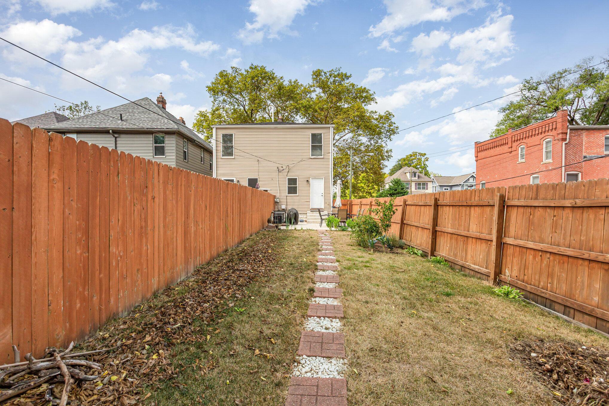 Columbus, Ohio 43205, United States, 2 Bedrooms Bedrooms, ,2 BathroomsBathrooms,Residential,Active,217102