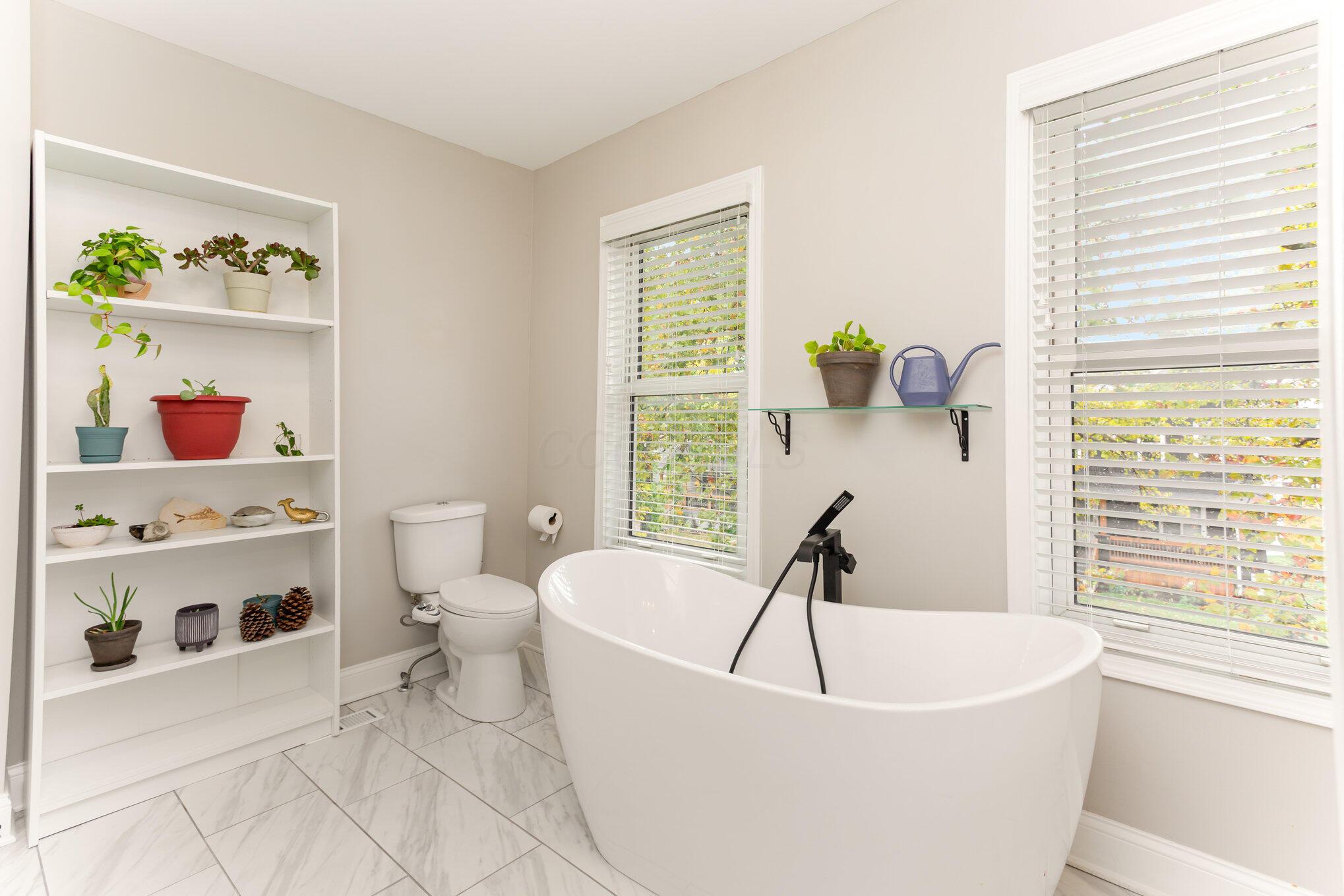 Columbus, Ohio 43205, United States, 2 Bedrooms Bedrooms, ,2 BathroomsBathrooms,Residential,Active,217102