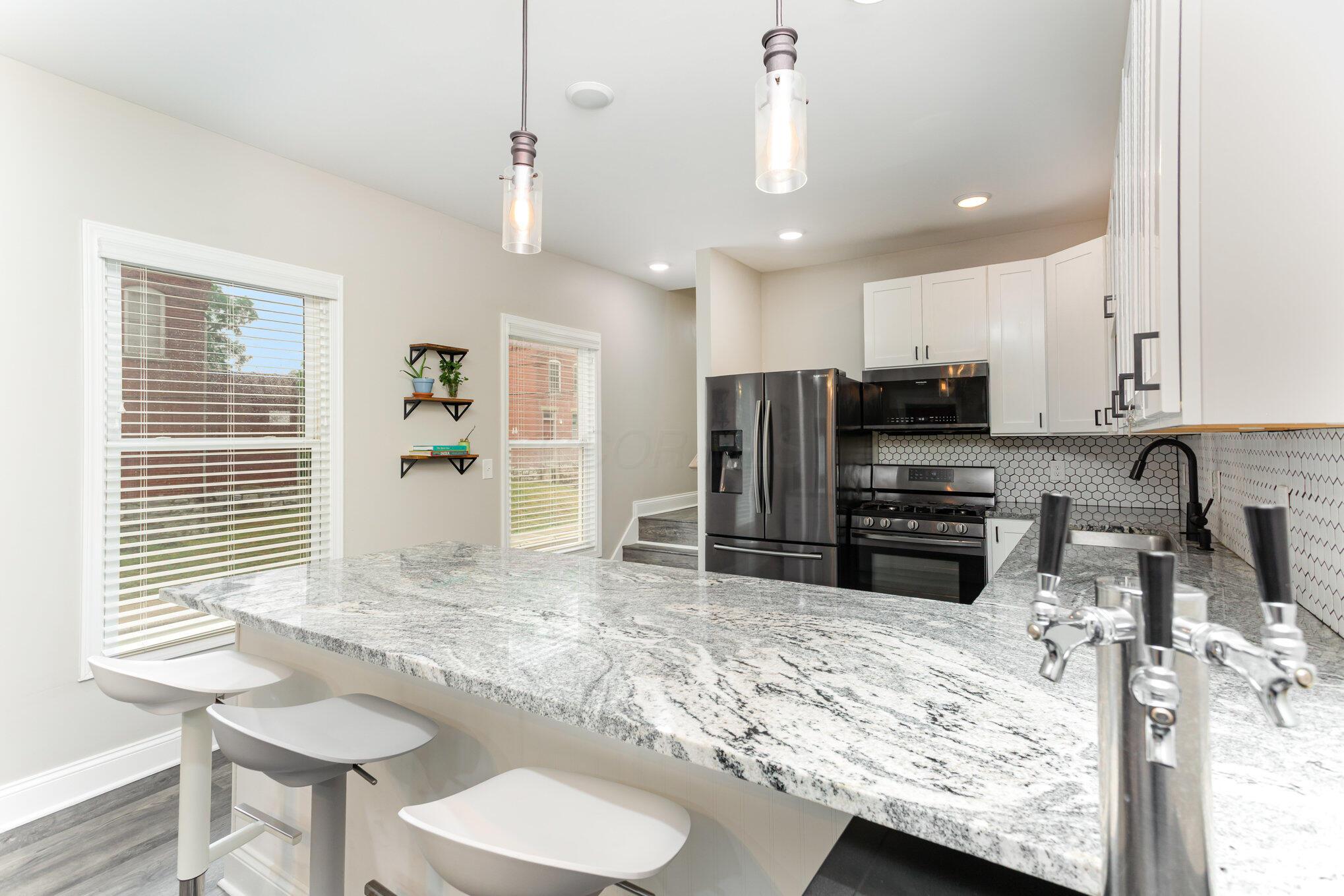 Columbus, Ohio 43205, United States, 2 Bedrooms Bedrooms, ,2 BathroomsBathrooms,Residential,Active,217102