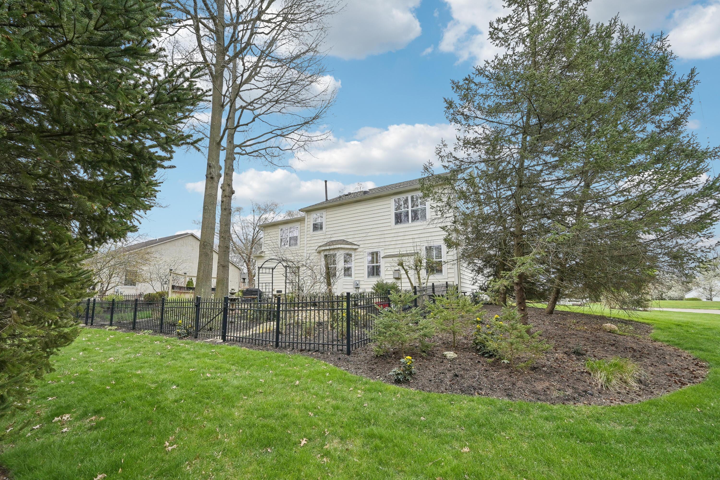 6690 Hermitage Drive, Westerville, Ohio image 17