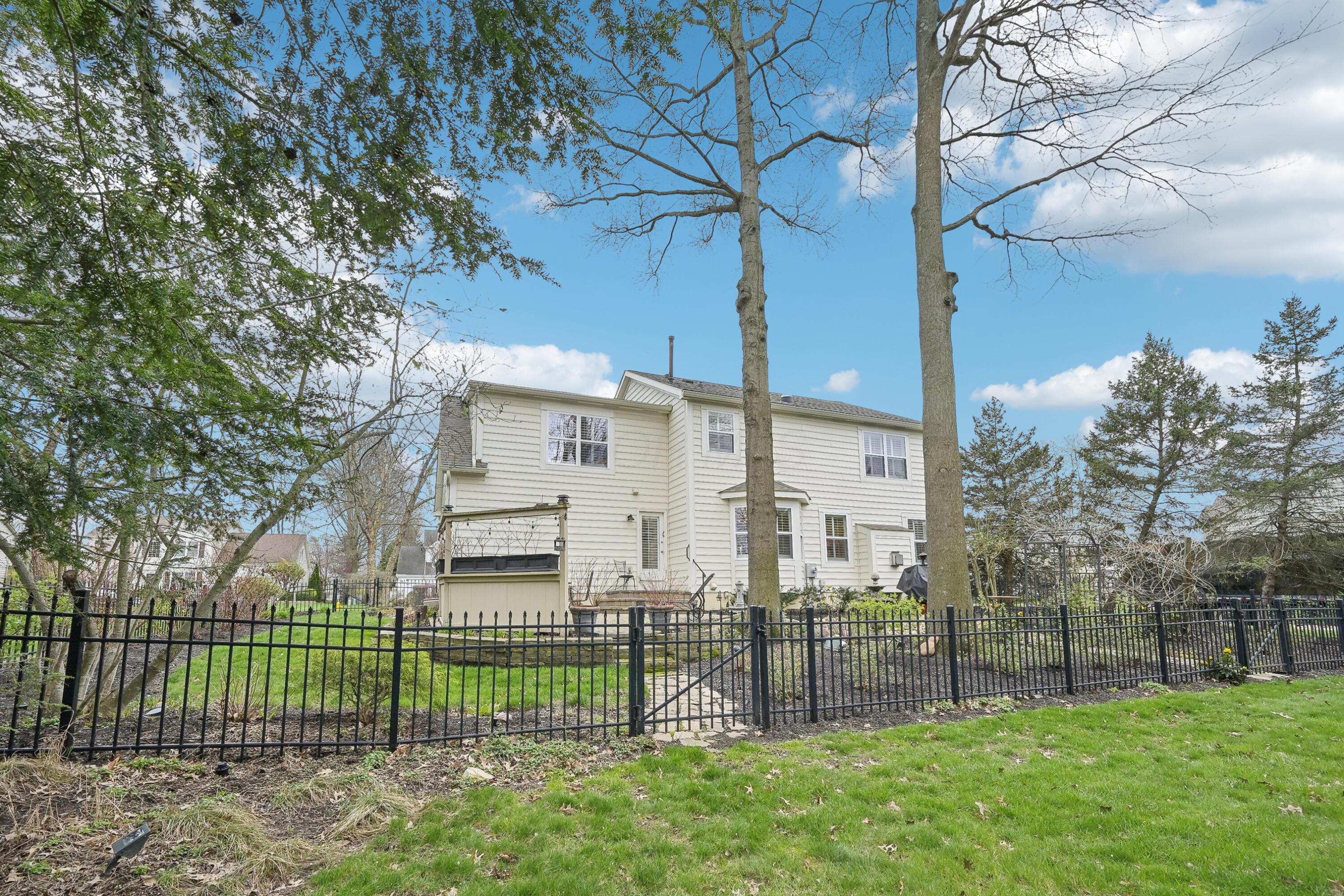 6690 Hermitage Drive, Westerville, Ohio image 27
