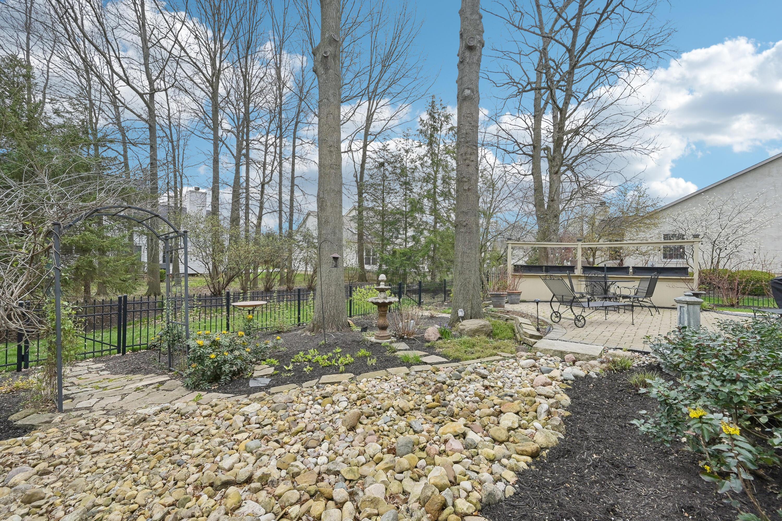 6690 Hermitage Drive, Westerville, Ohio image 18