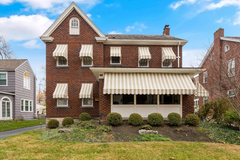 Photo for 110 S Ardmore Road, Columbus, OH 43209 (MLS # 223038118)
