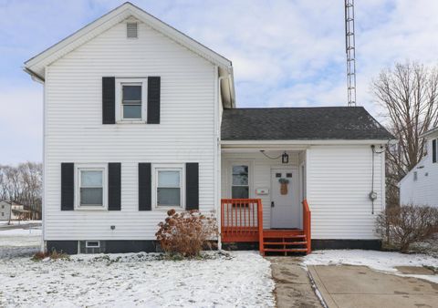 Photo of 185 N Broadway Street, Shelby, OH 44875 (MLS # 225045510)