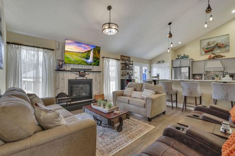 Tiny photo for 14975 Park Place Avenue, Thornville, OH 43076 (MLS # 225041800)