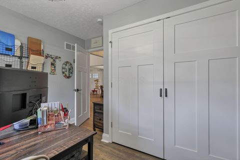 Tiny photo for 14975 Park Place Avenue, Thornville, OH 43076 (MLS # 225041800)