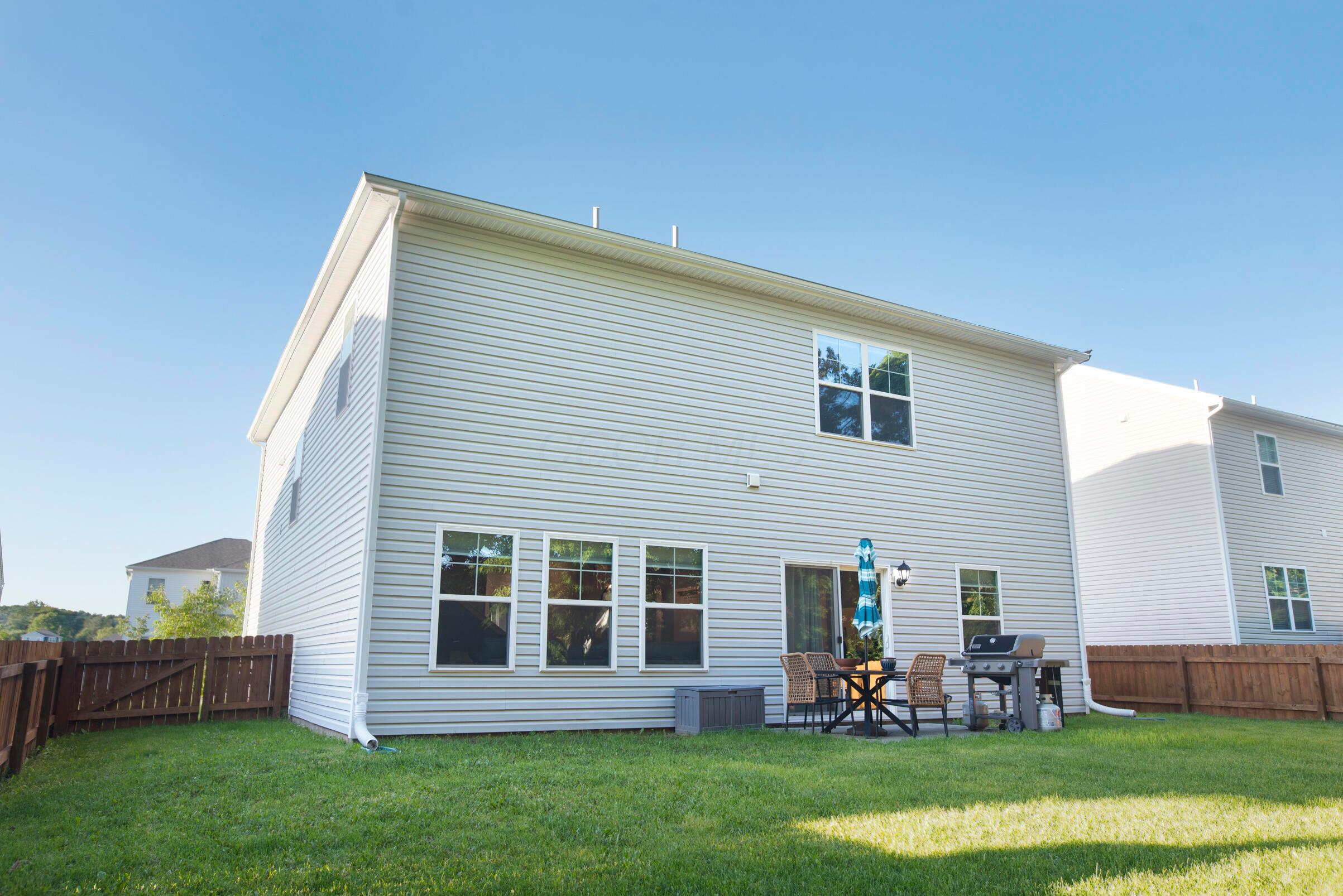 347 Kells Court W