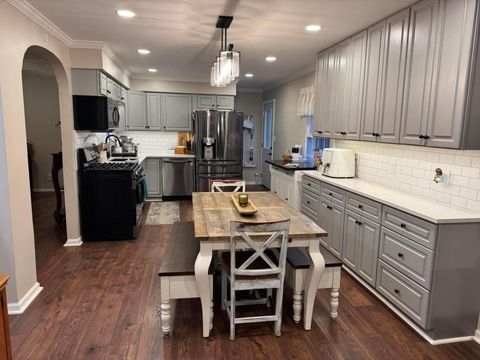 Tiny photo for 221 N Main Street, London, OH 43140 (MLS # 226000817)