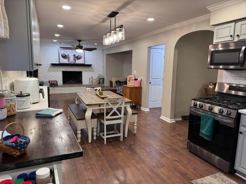 Tiny photo for 221 N Main Street, London, OH 43140 (MLS # 226000817)