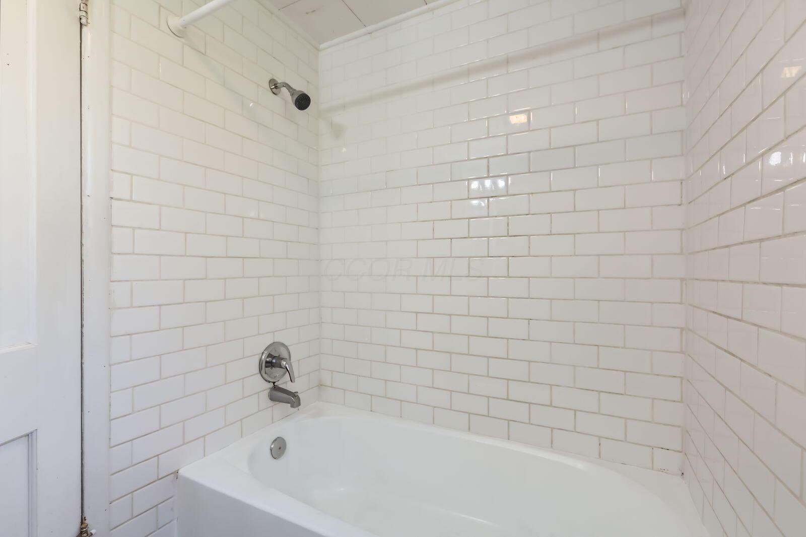595 Collingwood Avenue, Columbus, Ohio image 23
