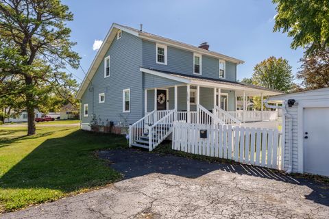 Photo of 1873 Rosemont Avenue, Columbus, OH 43223 (MLS # 225038374) Photo of 1873 Rosemont Avenue, Columbus, OH 43223 (MLS # 225038374)