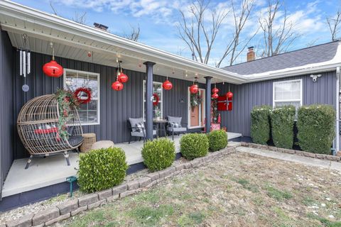 Photo of 5584 Beaver Road NE, Thornville, OH 43076 (MLS # 225044810)