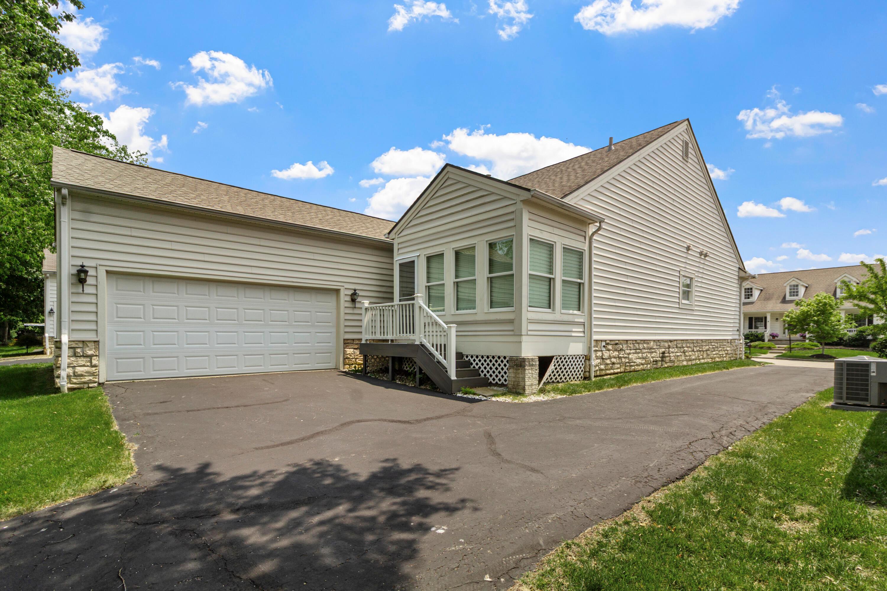 6930 Camden Drive, New Albany, Ohio image 28