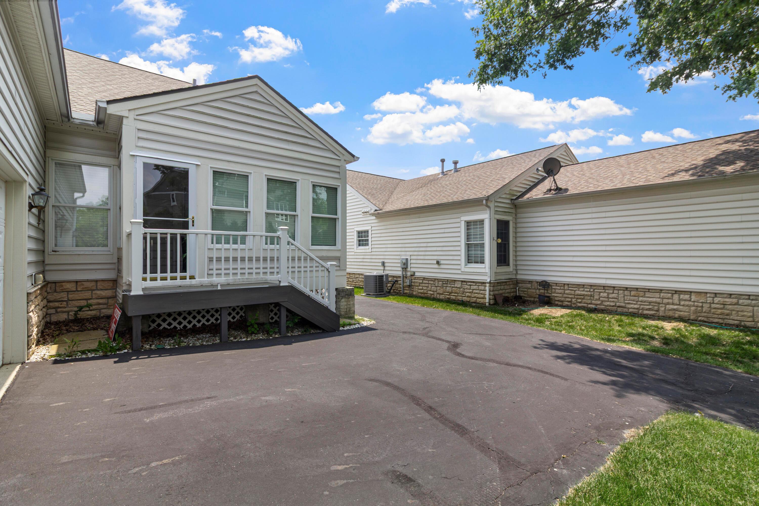 6930 Camden Drive, New Albany, Ohio image 29