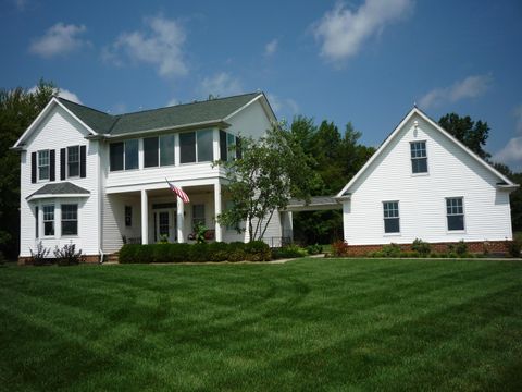 Photo of 10012 Hollow Road SW, Pataskala, OH 43062 (MLS # 226010369)