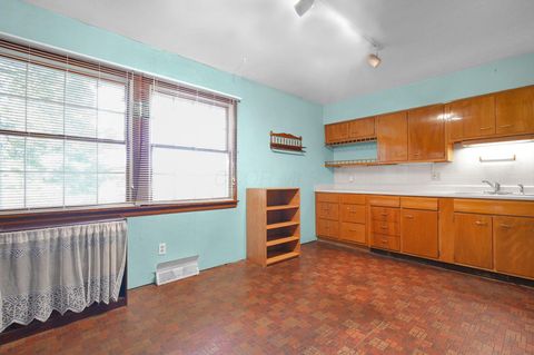 Tiny photo for 1493 Boxwood Drive, Columbus, OH 43229 (MLS # 225037642)